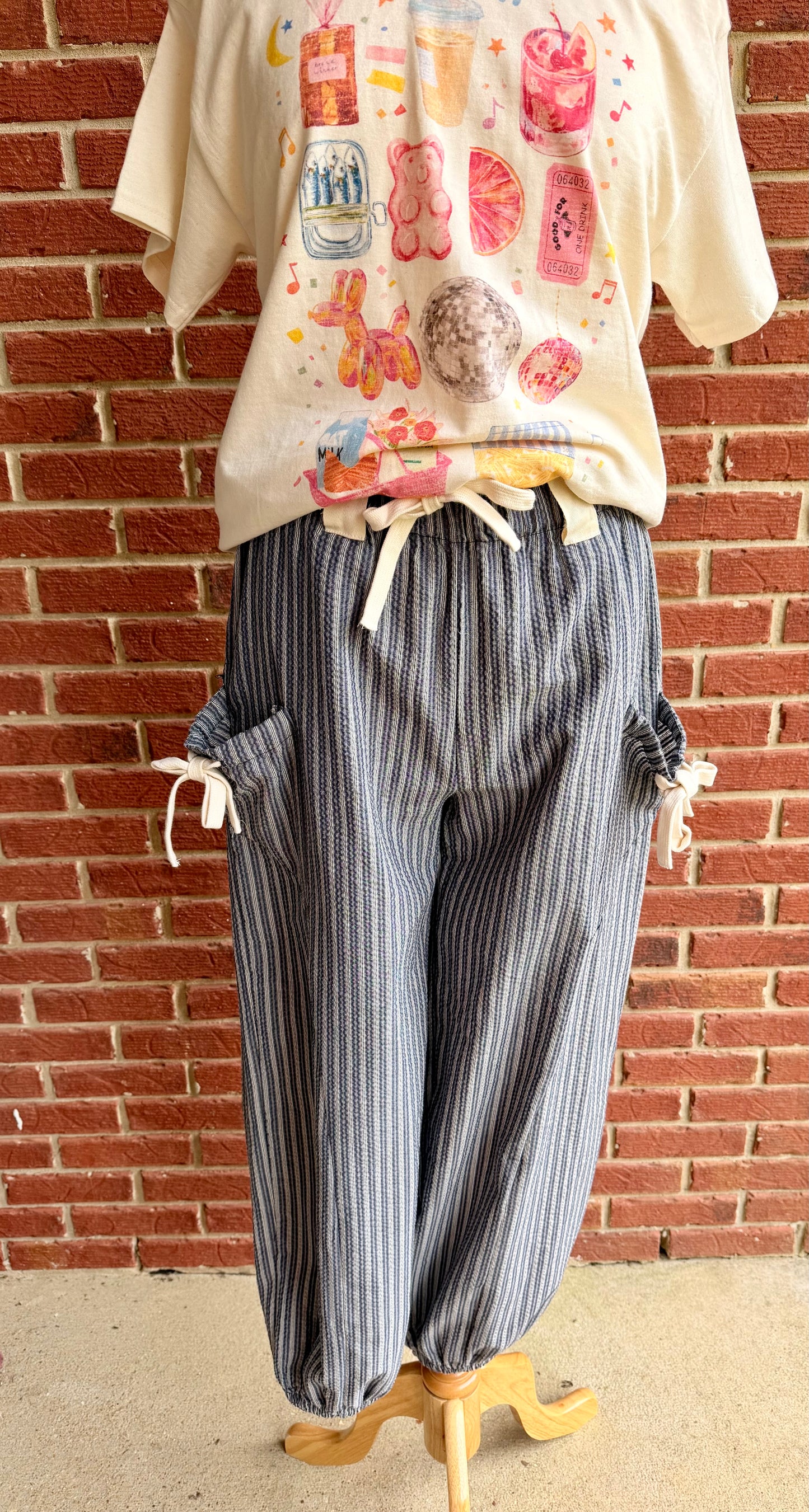 Bow Textured Woven Pants